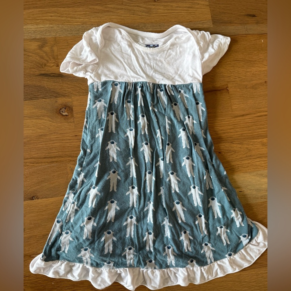 Kickee pants dress with astronaut